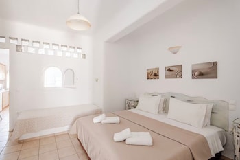 yakinthos residence