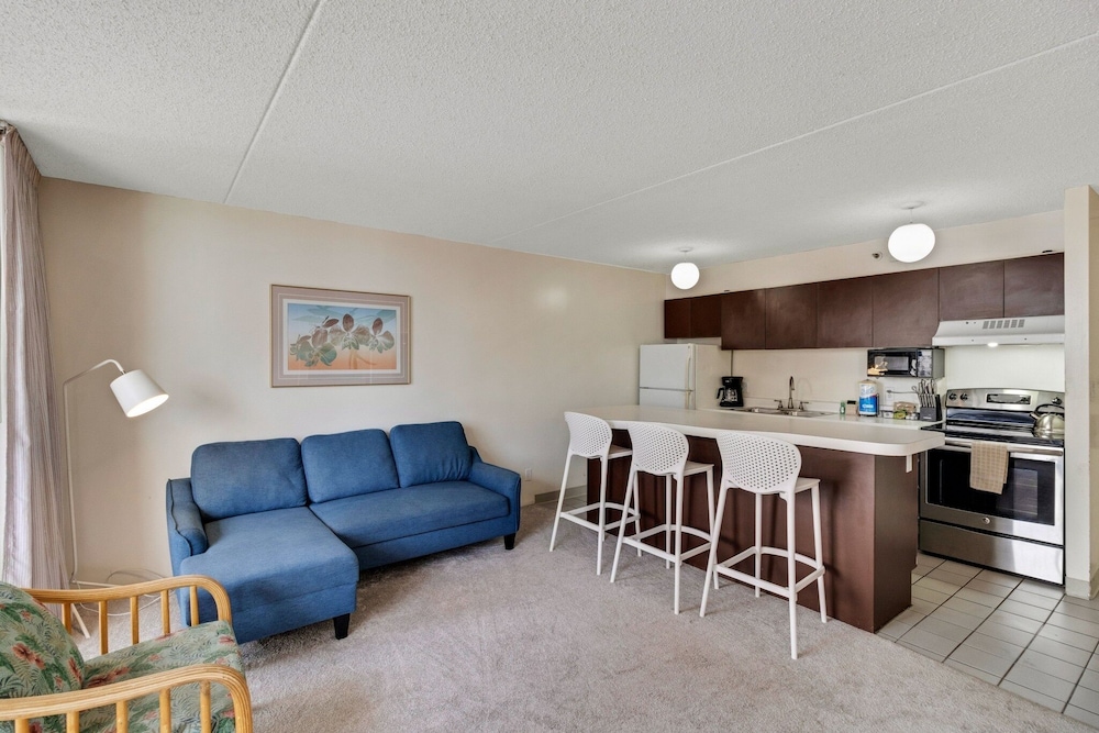 waikiki banyan 28th floor ocean view condo free parking and wifi by redawning