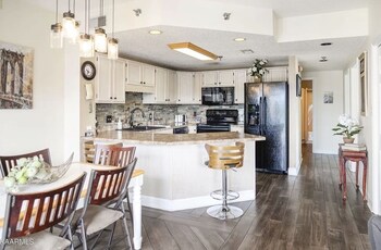 river place condos 205 2bd