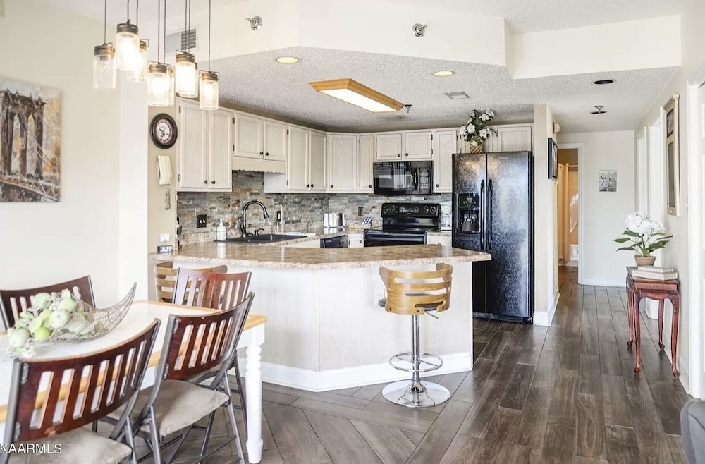 river place condos 205 2bd