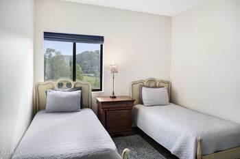 river place condos 205 2bd