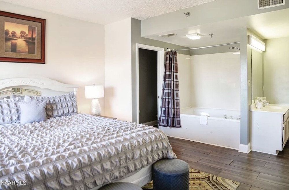 river place condos 205 2bd