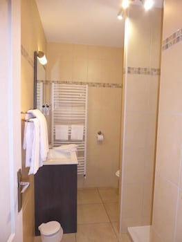 Hotel-Restaurant Les Chenets,Rue Du Four,1 star