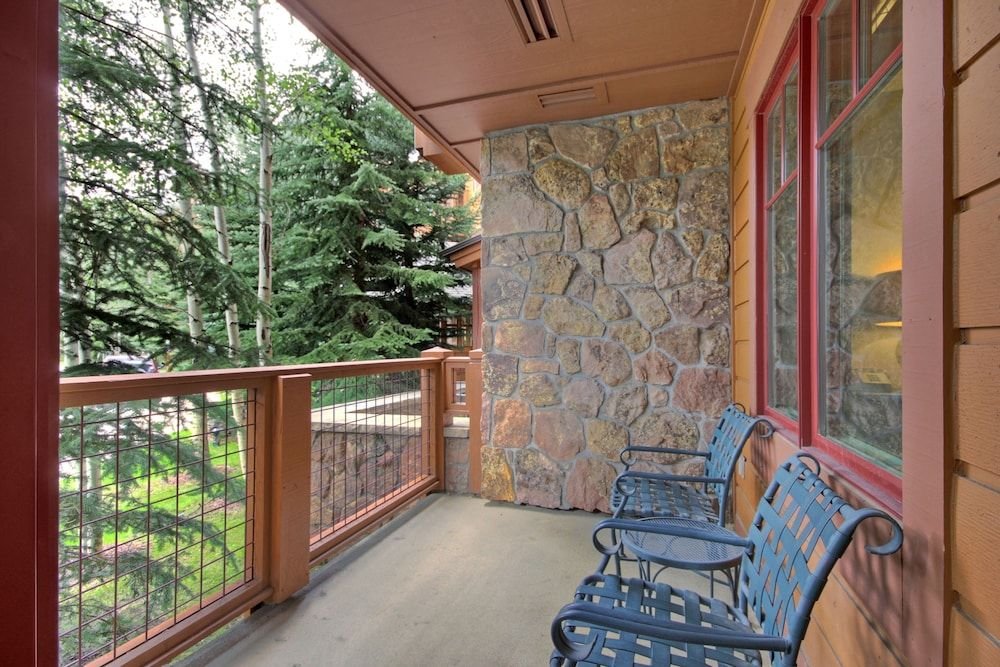 Mountain Thunder M1104,Leap Year>>Breckenridge,3.5 star