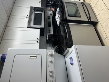 river place 9 2 br condo