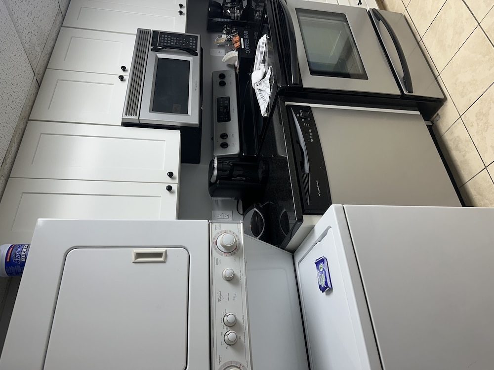 river place 9 2 br condo