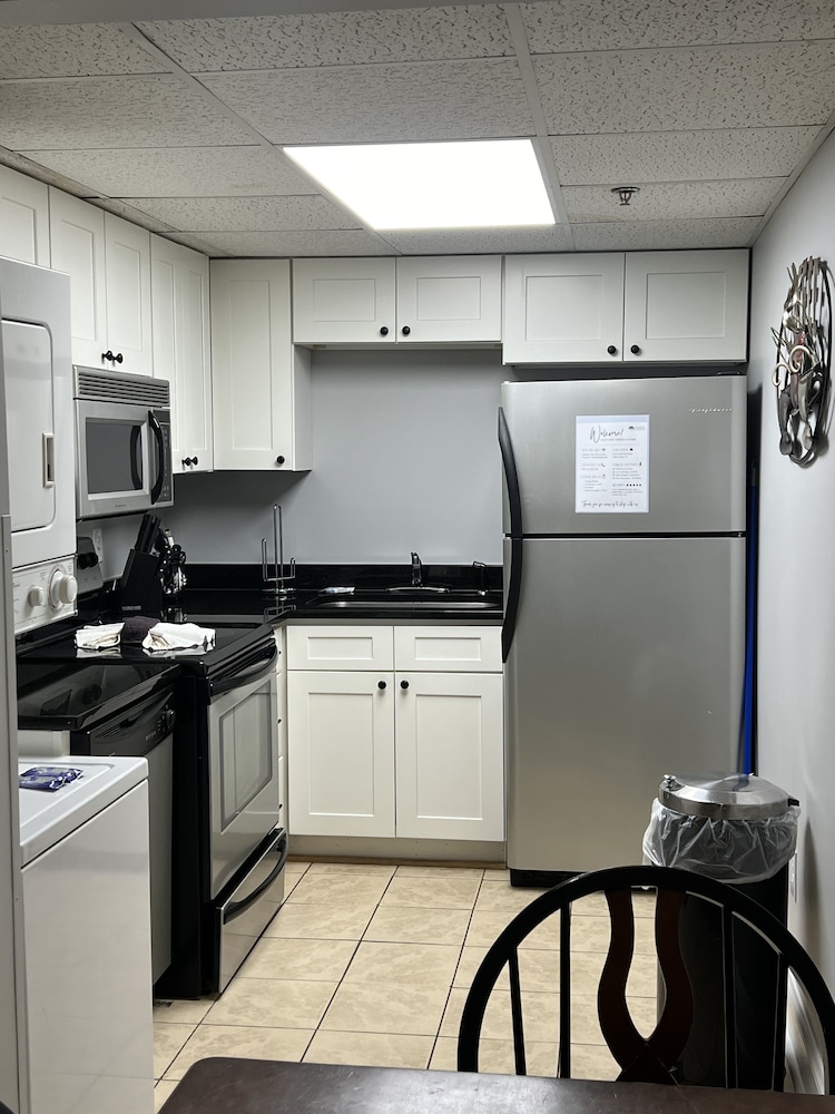 river place 9 2 br condo