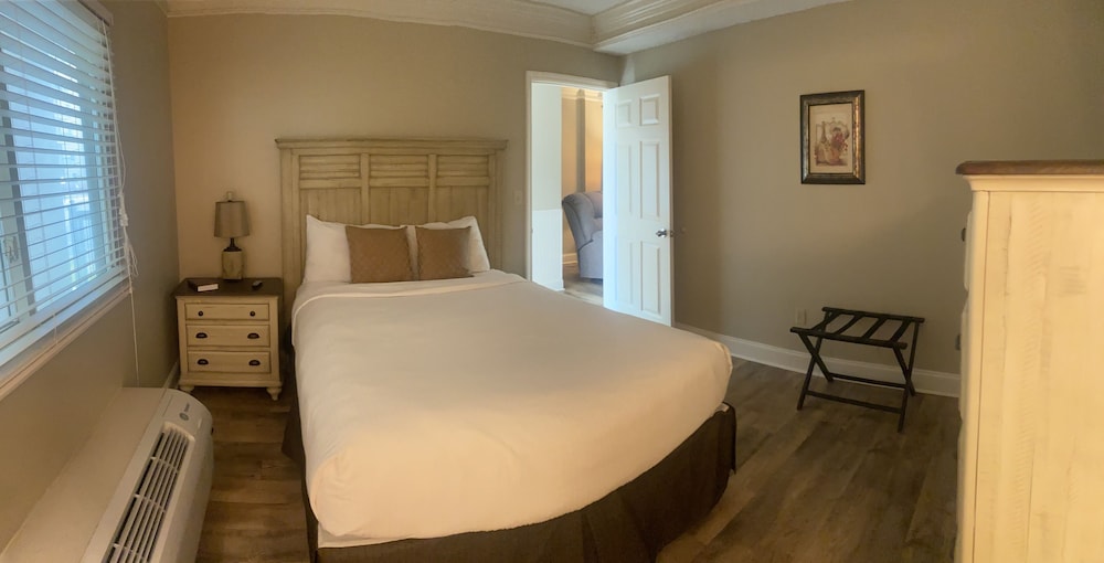 river place 9 2 br condo