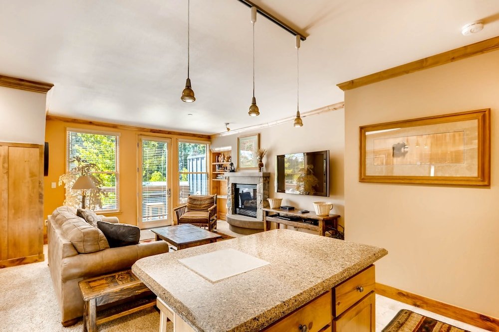 black bear 8032 1 br condo