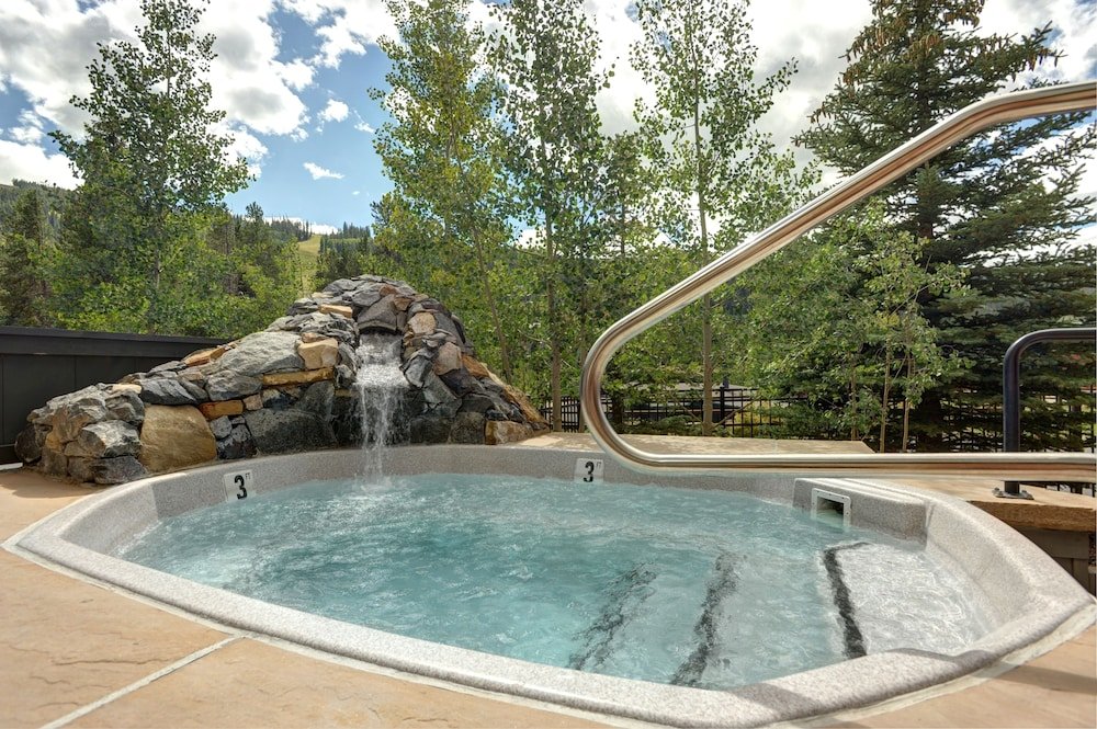 black bear 8032 1 br condo