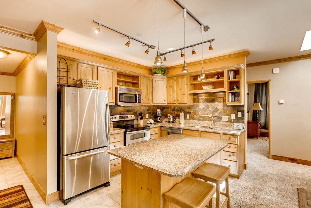 black bear 8032 1 br condo