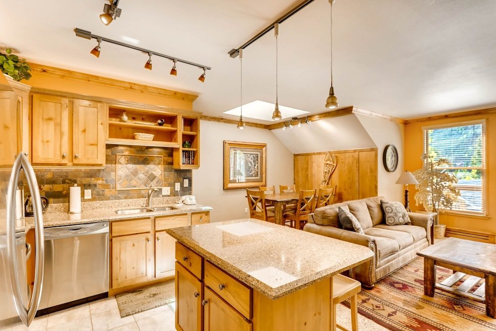 black bear 8032 1 br condo