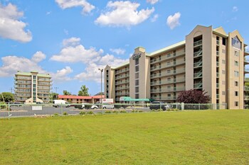 smoky mountains 205 2bd condo with private balcony by redawning
