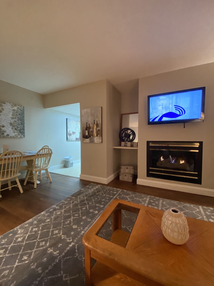 smoky mountains 205 2bd condo with private balcony by redawning