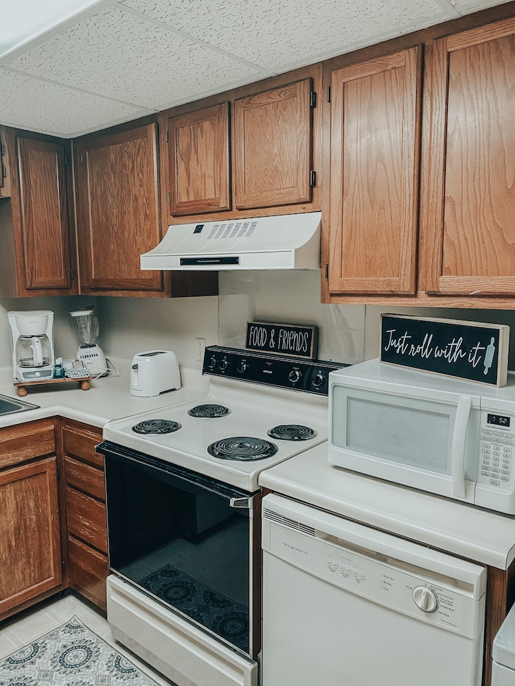 smoky mountains 205 2bd condo with private balcony by redawning