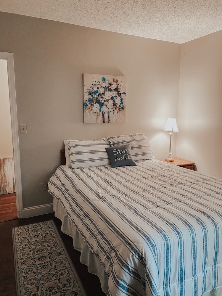 smoky mountains 205 2bd condo with private balcony by redawning