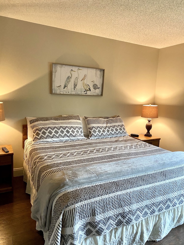 smoky mountains 205 2bd condo with private balcony by redawning