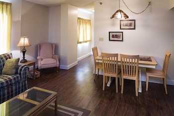 river place 8 2 br condo