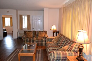 river place 8 2 br condo