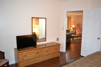 river place 8 2 br condo