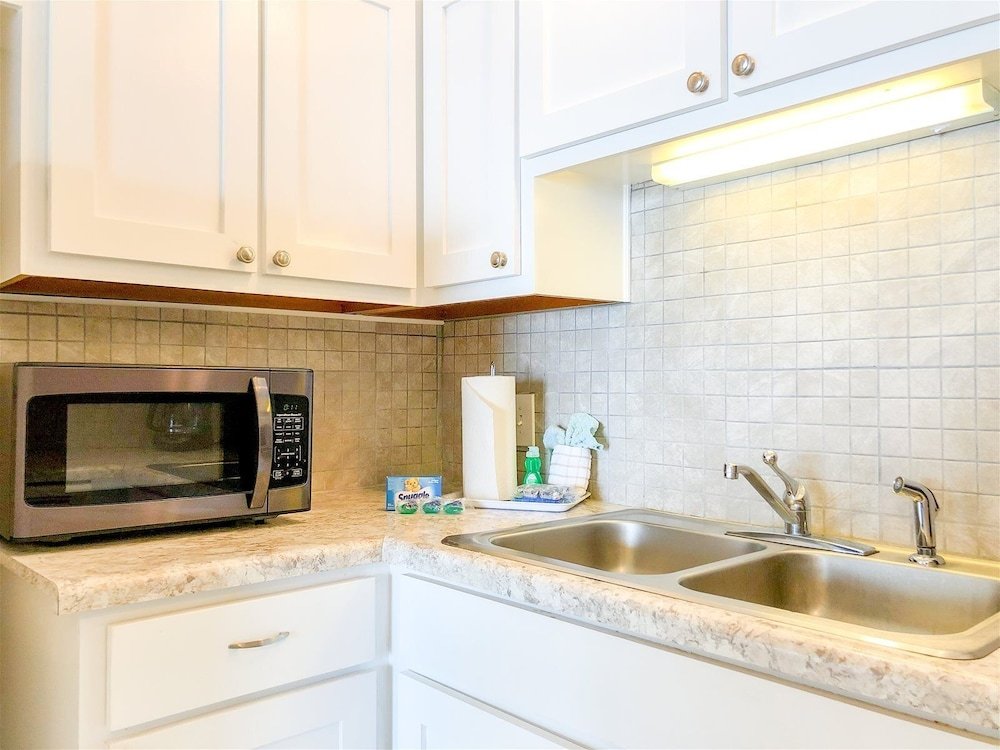 The Summit 606,,3.5 star