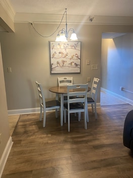 river place 14 3 br condo