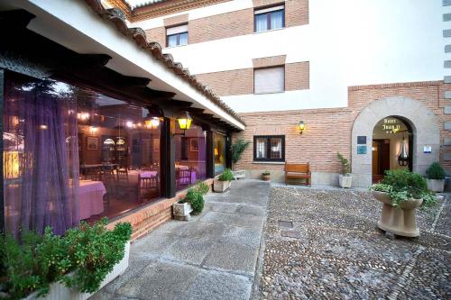 hospedium hotel juan ii