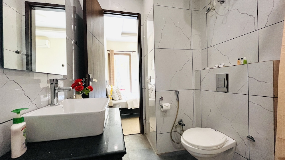 olive service apartments dlf cyber city