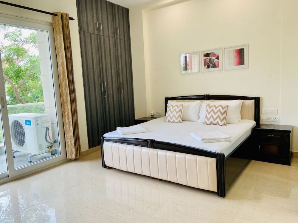 olive service apartments dlf cyber city