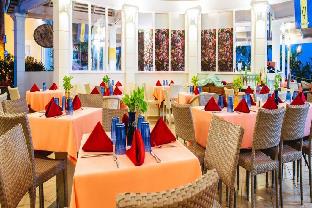 savannah beach club hotel