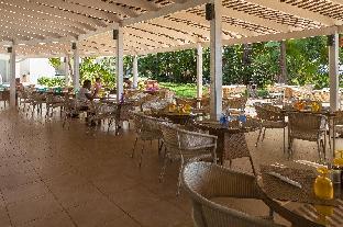 savannah beach club hotel