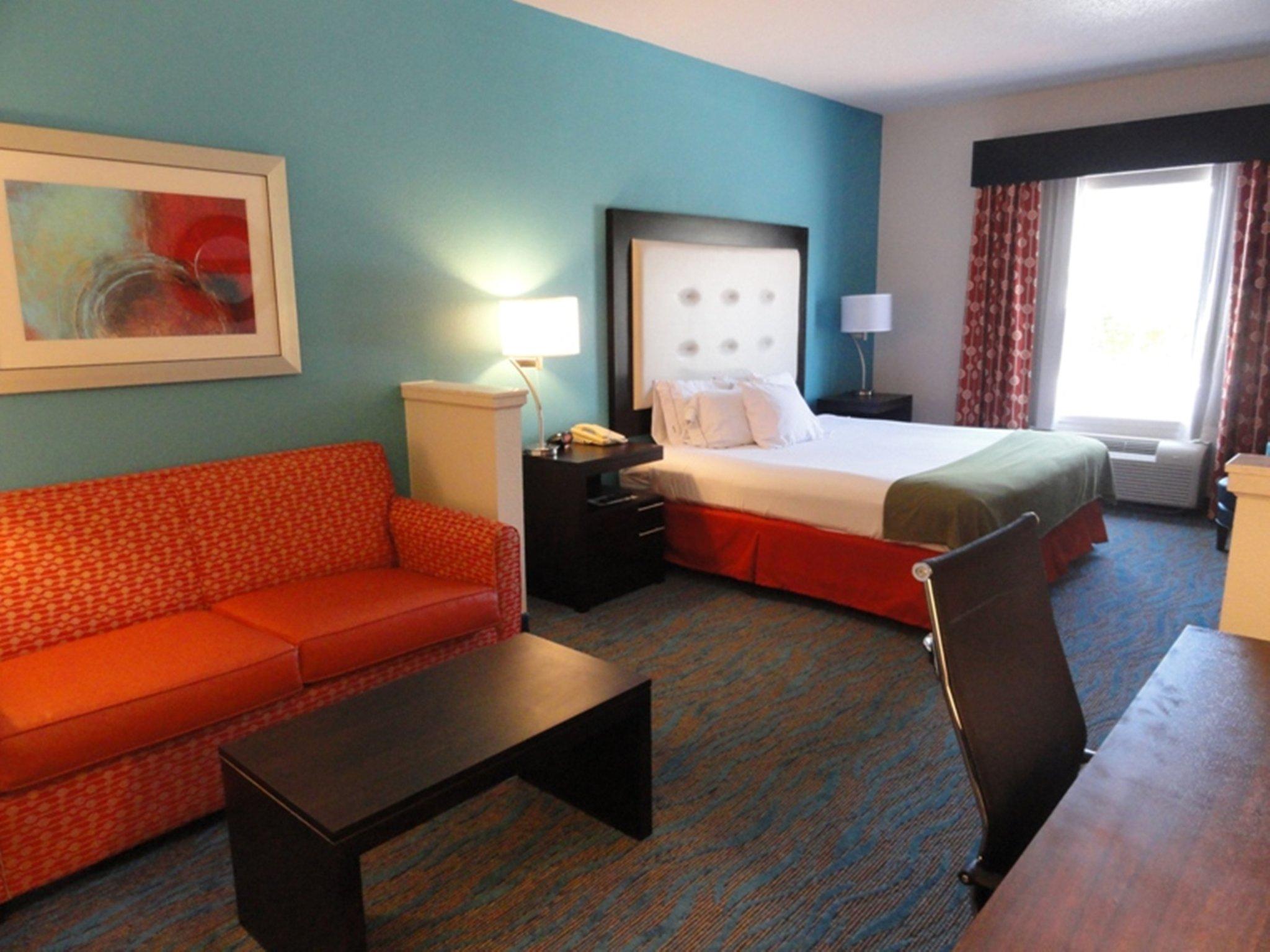 holiday inn express destin e commons mall area