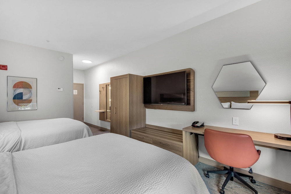 holiday inn express destin e commons mall area
