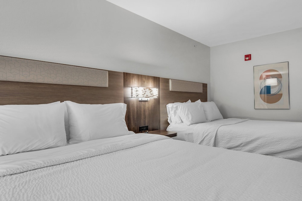 holiday inn express destin e commons mall area