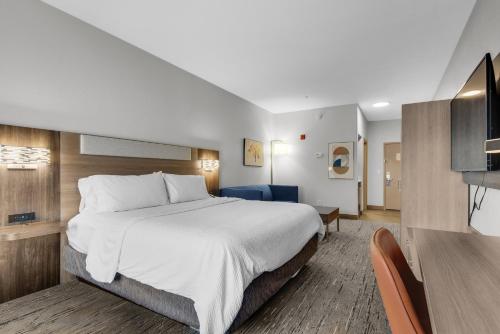 holiday inn express destin e commons mall area