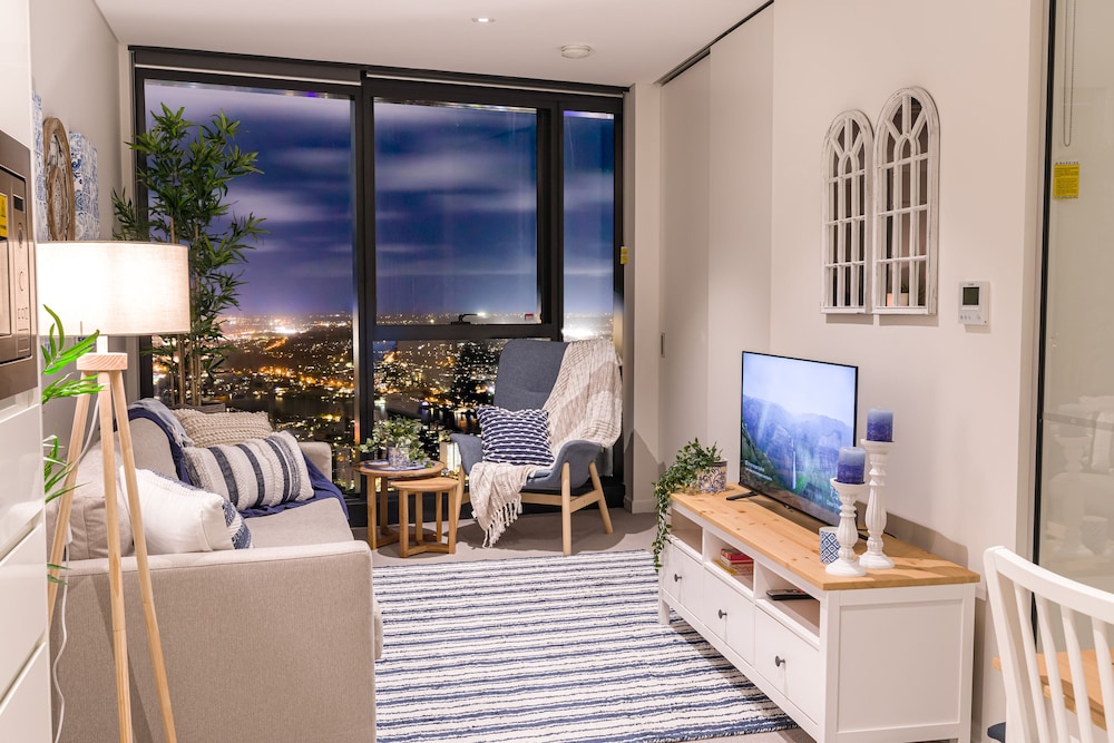 hamptons retreat on level 77 skytower