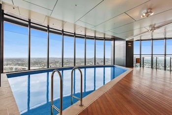 Hamptons Retreat On Level 77 Skytower,,0 star