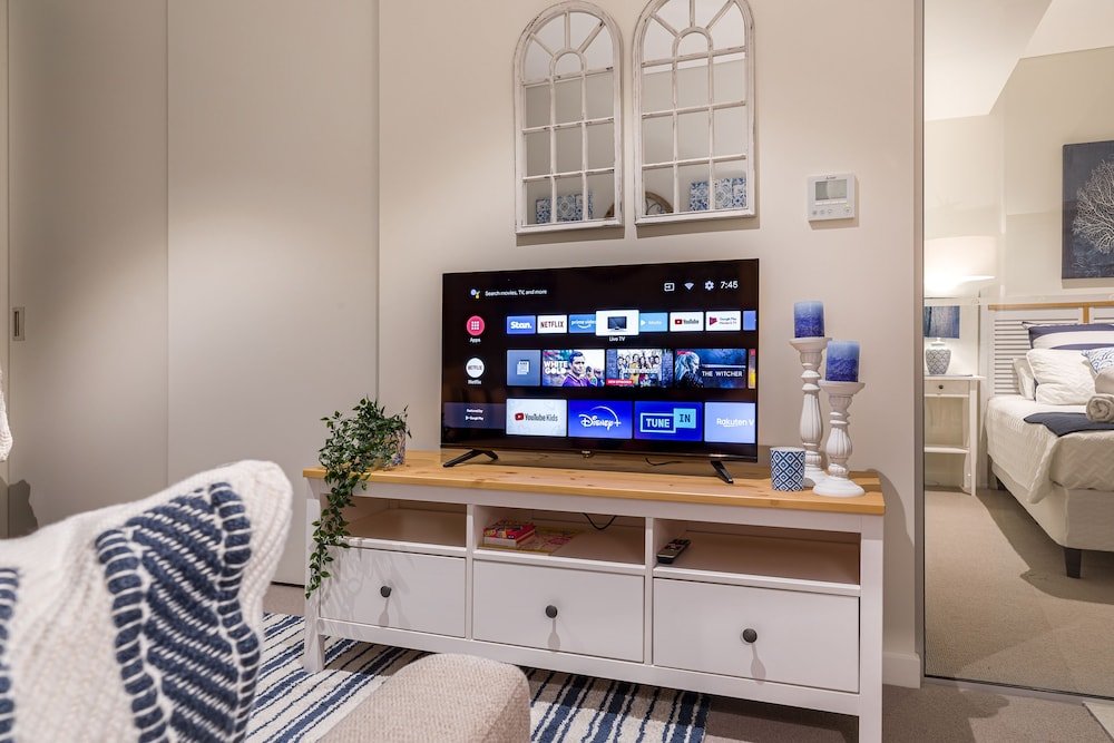 hamptons retreat on level 77 skytower