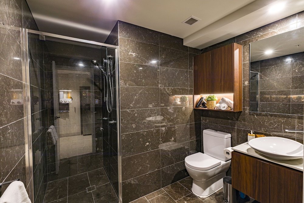 hamptons retreat on level 77 skytower