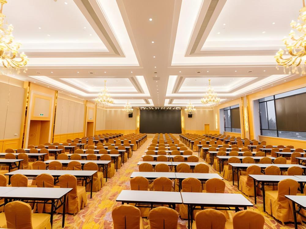 vienna pudong new area dishui lake university town