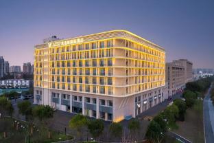 vienna pudong new area dishui lake university town