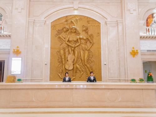 vienna pudong new area dishui lake university town