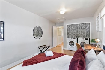 fun family friendly old town home w hot tub