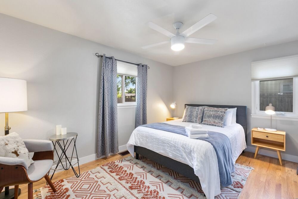 fun family friendly old town home w hot tub