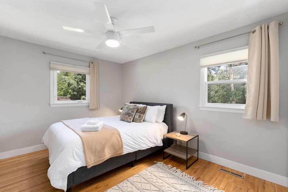 fun family friendly old town home w hot tub