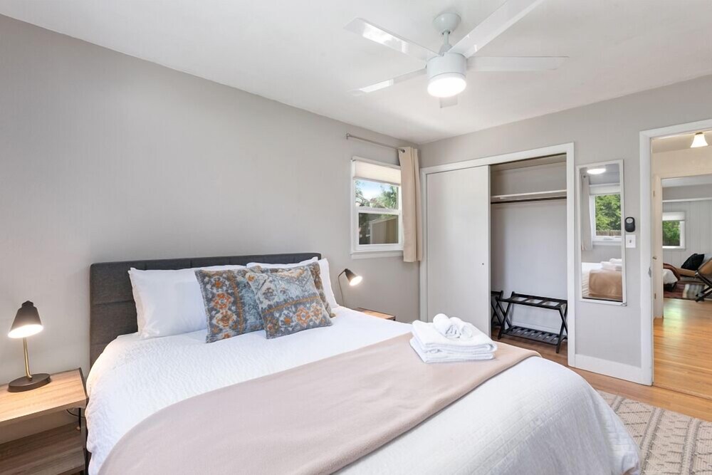 fun family friendly old town home w hot tub