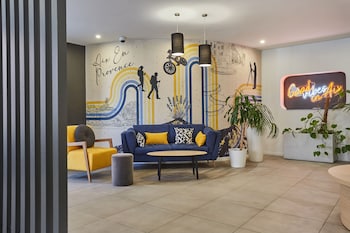 appart hotel odalys city aix en provence latrium