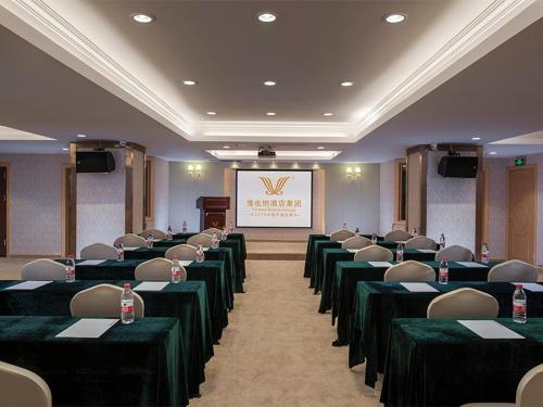 vienna hotel hai nan qionghai jiaji town yinhai road