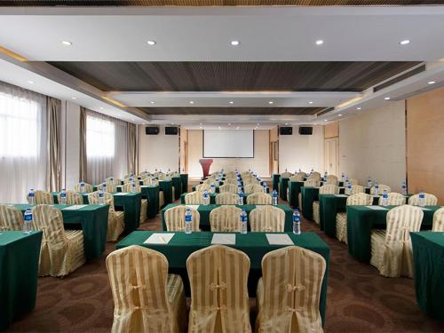 vienna hotel foshan nanzhuang ceramic headquarters