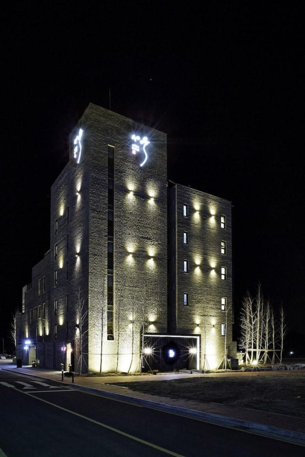 eumseong hyeoksindosi namoo hotel